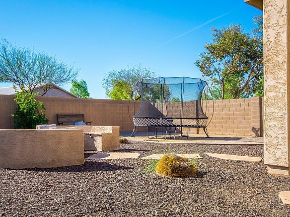 Backyard backs to green belt