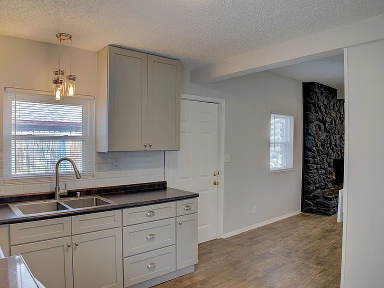 438 S 55th West Ave — Photo 10
