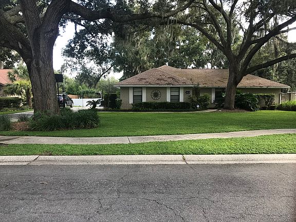 3rd image of 103 Wild Oak Dr