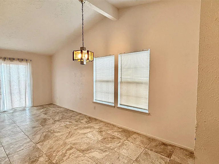 18 Dellforest Ct — Photo 12