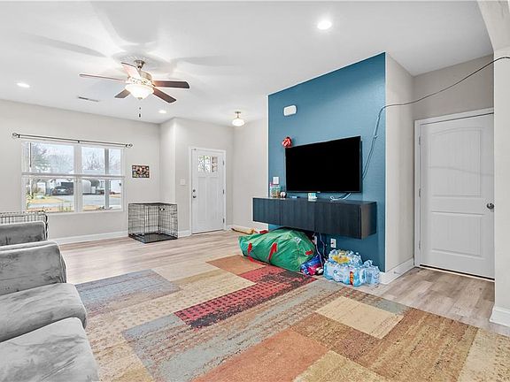 5th image of 502 Beacon Rd