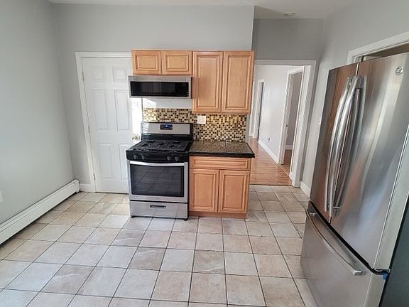 3rd image of 126 Lynnfield St #1