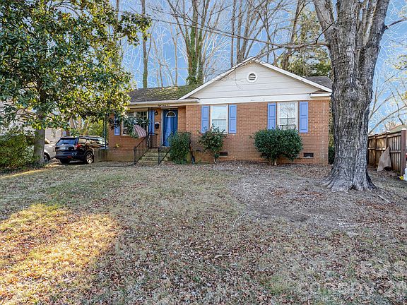 2nd image of 835 Ranch Rd