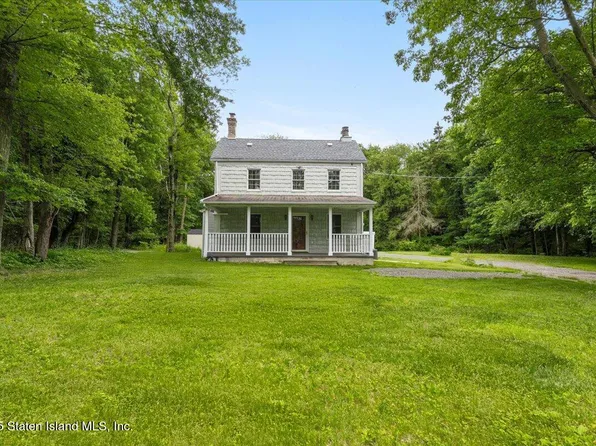 1566 Arthur Kill Rd, Staten Island, NY 10312