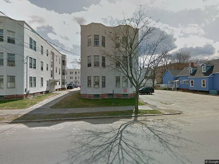 169 College St #6 — Photo 1