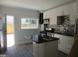 2697 Collins St, Philadelphia, PA 19125