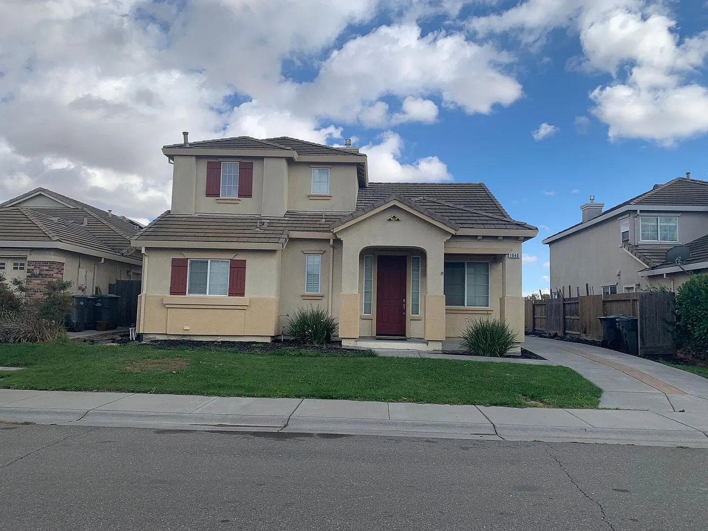 1640 Duluth Ln photo 1