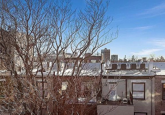 2nd image of 116 W 121st St #S
