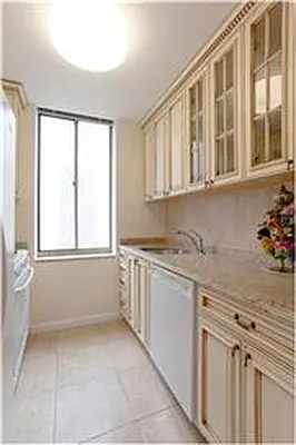 Sold by Living New York | media 6