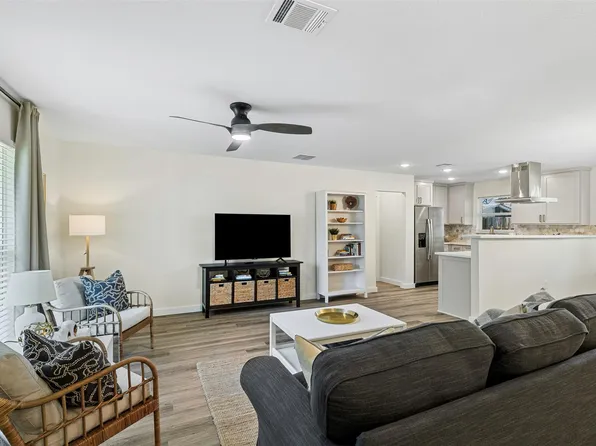 1802 Vallejo St, Austin, TX 78757