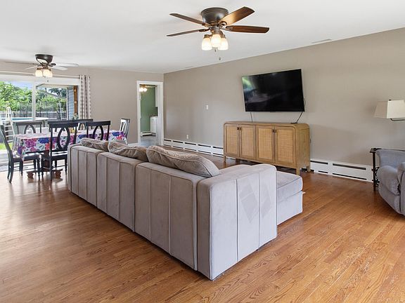 4th image of 8434 Delaware Pl
