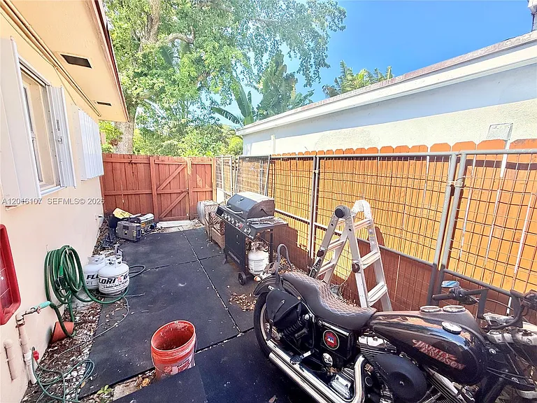825 S 20th Ave #A — Photo 21