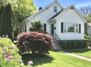 170 Hollow Tree Ridge Rd, Darien, CT 06820