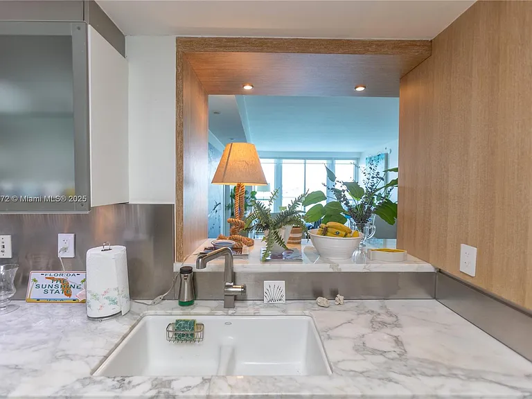 520 West Ave #1102 — Photo 58