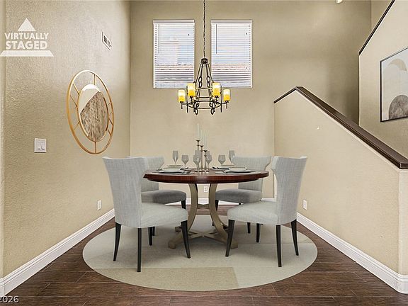 4th image of 1825 Glenwillow Dr