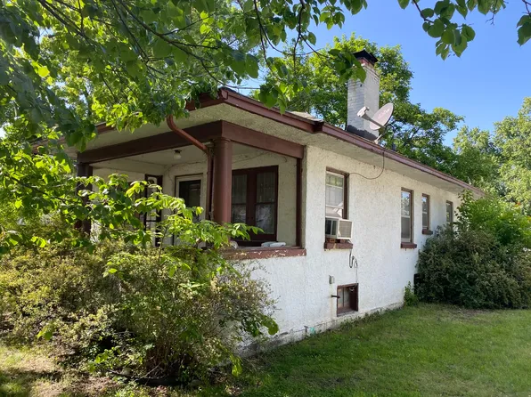 441 W Hawkins St, Kankakee, IL 60901