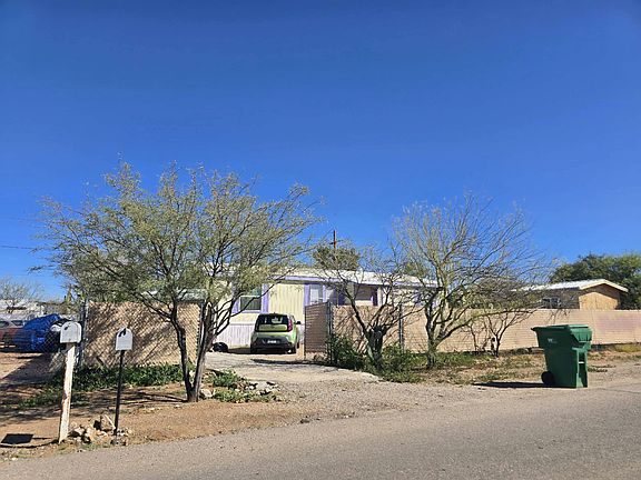 3rd image of 6642 W East Arrow