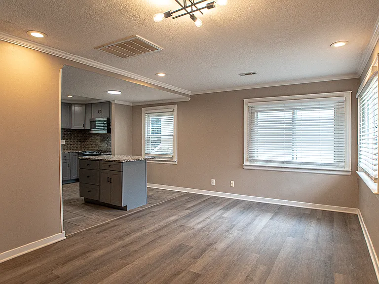 6315 S Benton Ave — Photo 7