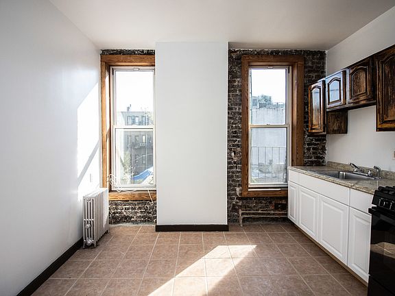 4th image of 310 Bleecker St #3