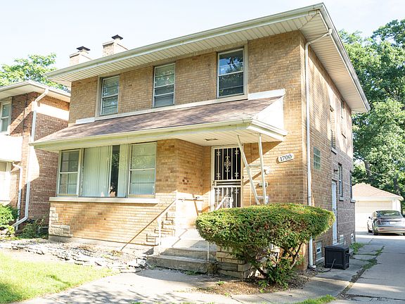 4th image of 1700 W 103rd St