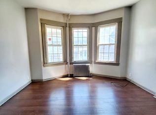 13 Bayside Pl #1, Jersey City, NJ 07305