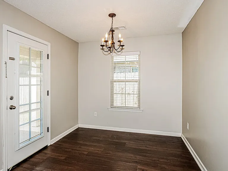 9439 Darren Cir S — Photo 6