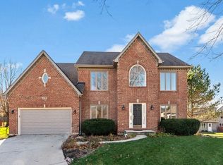 2156 Primrose Ln, Naperville, IL 60565