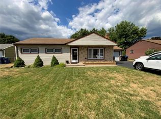 140 Scholfield Rd W, Rochester, NY 14617