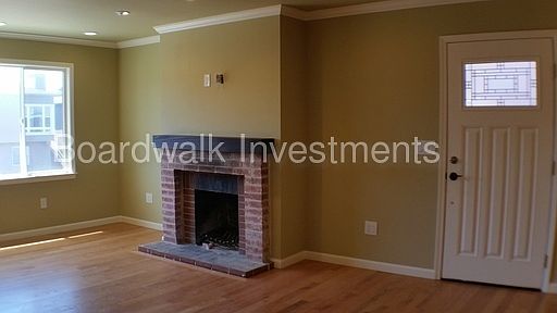 3rd image of 15 Park Manor Dr