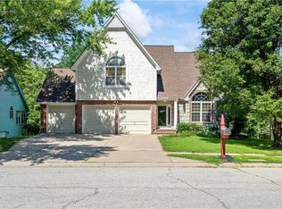 7418 NW Strathbury Ave, Kansas City, MO 64151