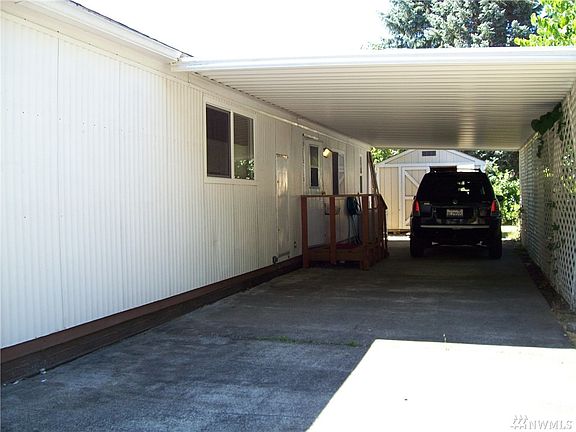 3rd image of 5527 Yakima Ln SE
