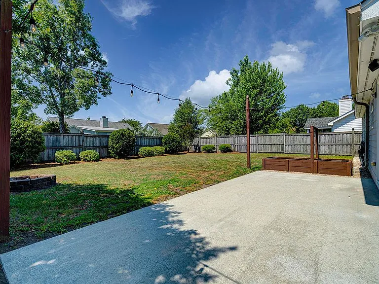 305 Hixon Pl — Photo 10