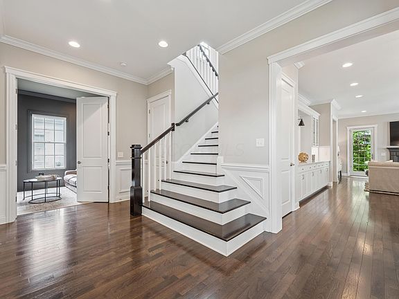 5th image of 7807 Straits Ln