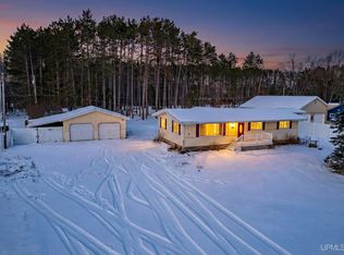 4864 Greenwood 18.12 Dr, Escanaba, MI 49829