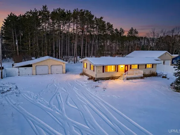 4864 Greenwood 18.12 Dr, Escanaba, MI 49829