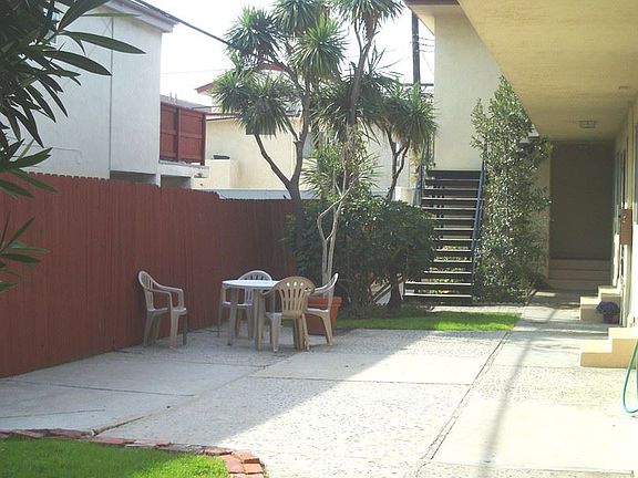 2nd image of 3723 Clarington Ave APT 03