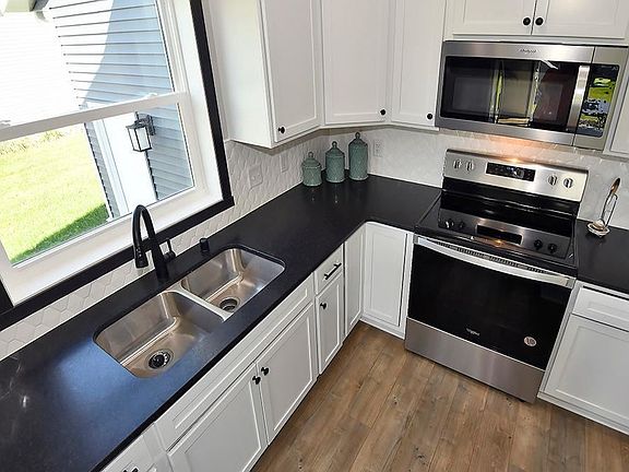 4th image of 2103 Harbour Oak Dr SE