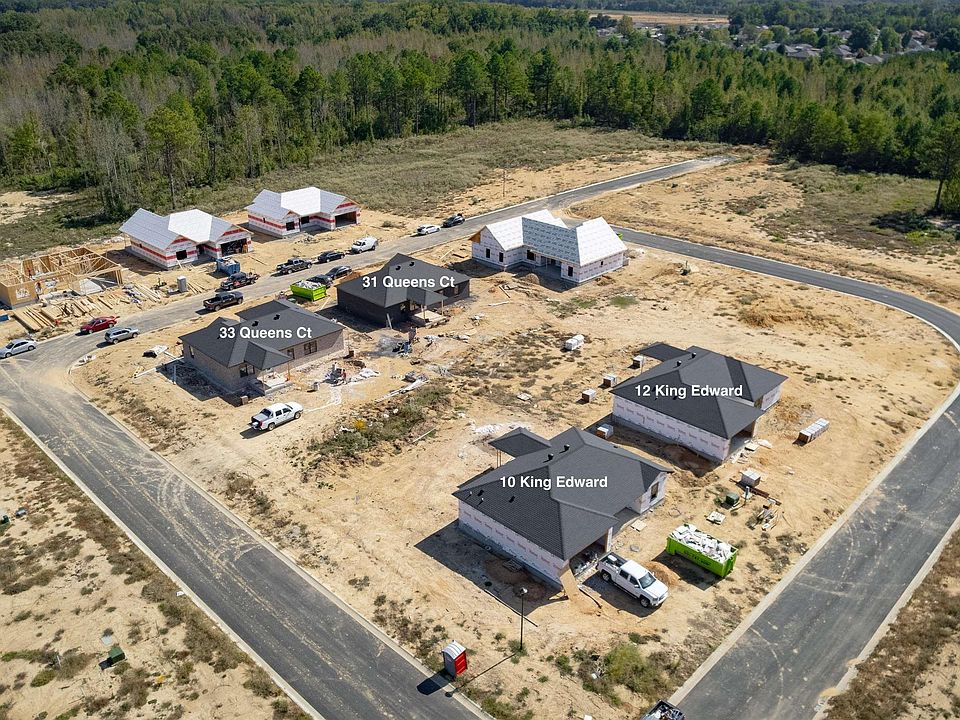 2nd image of 10 King Edward Dr
