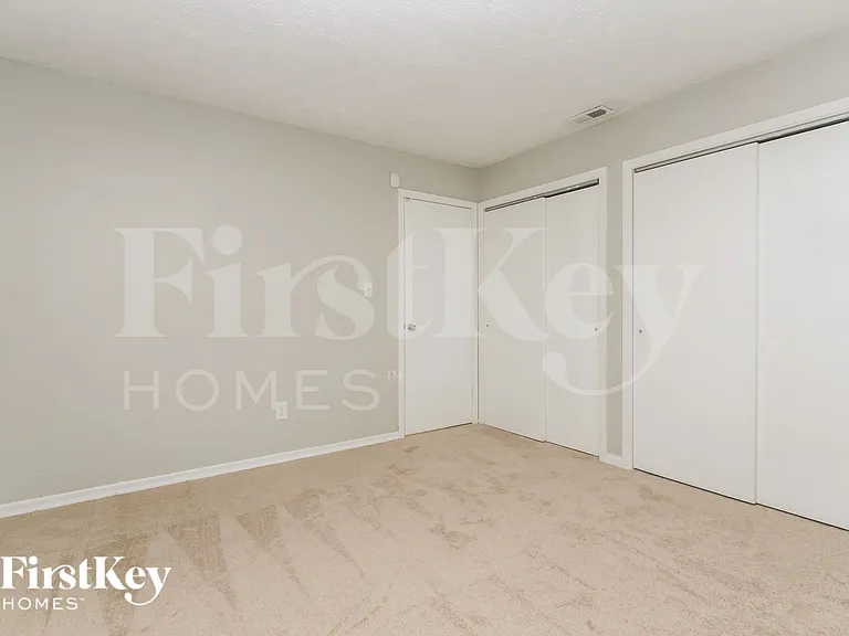 3243 Eastbrooke Ct — Photo 9
