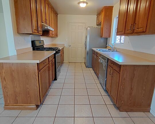 4th image of 738 Brentwood Ave