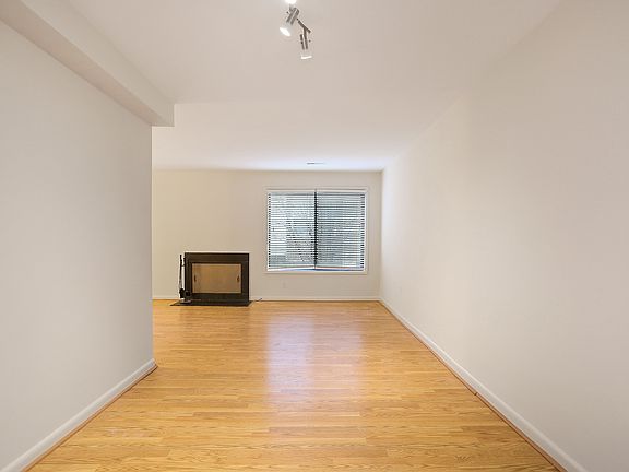 5th image of 1706 Dogwood Dr