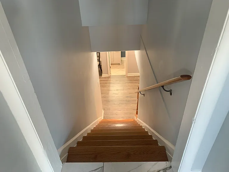 1914 Stanley Ave — Photo 22