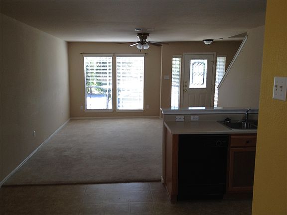 4th image of 412 N Cascades Ave APT 2