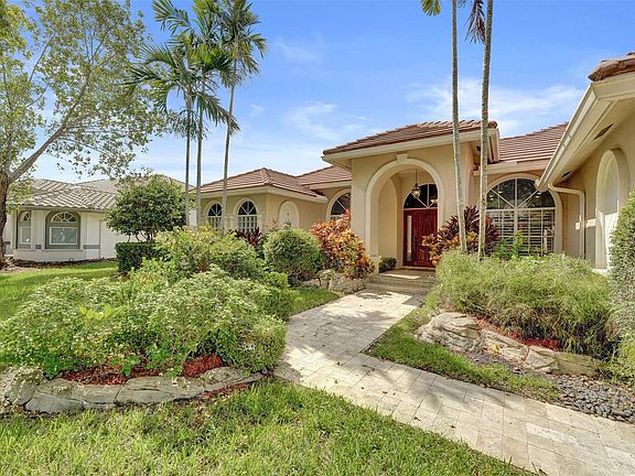 4th image of 4869 Kensington Circle