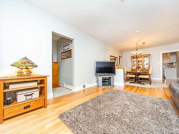 2nd image of 5921 N Leonard Ave
