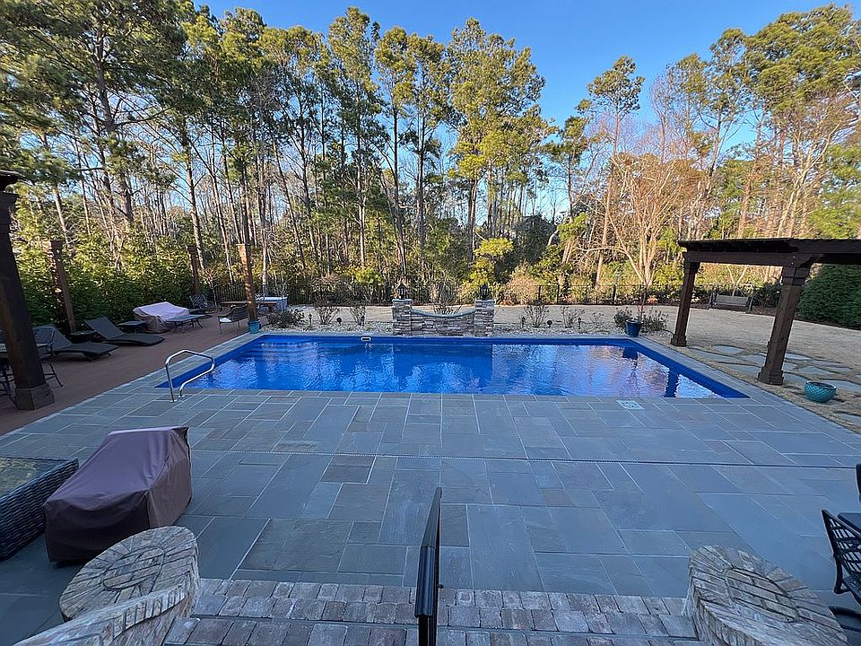 2nd image of 2659 Mariners Way