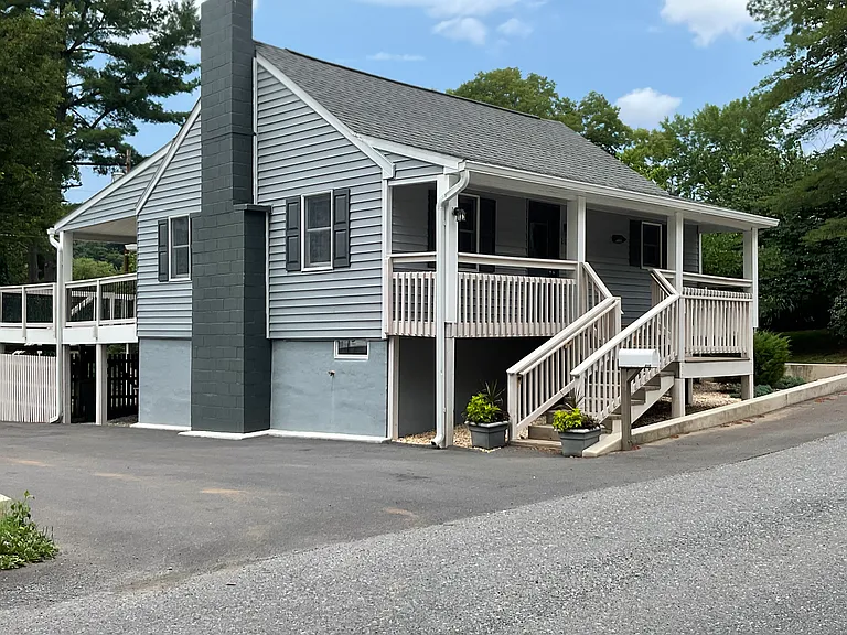 217 Boat Dock Dr — Photo 2