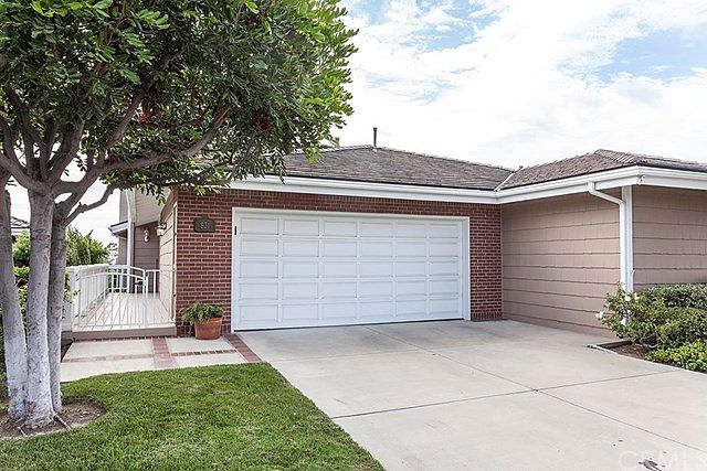 1st image of 831 Gardenia Way