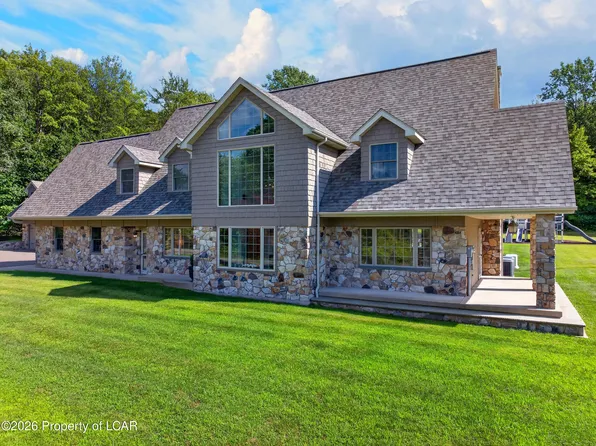 7340 Blue Ridge Trl, Mountain Top, PA 18707