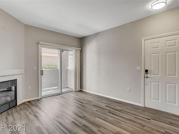 4th image of 855 N Stephanie St Unit 2615